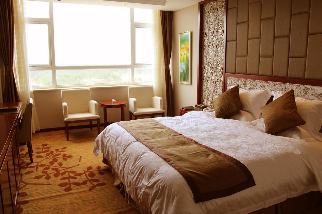 Days Hotel Frontier Yantai Room photo