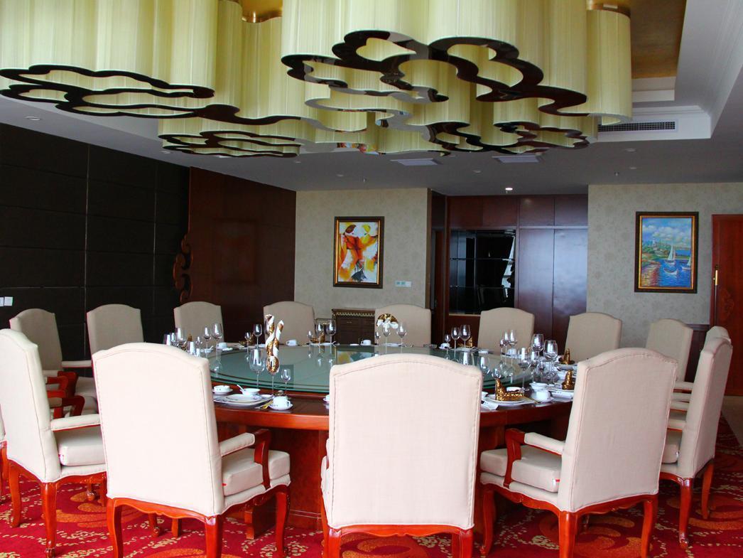 Days Hotel Frontier Yantai Exterior photo